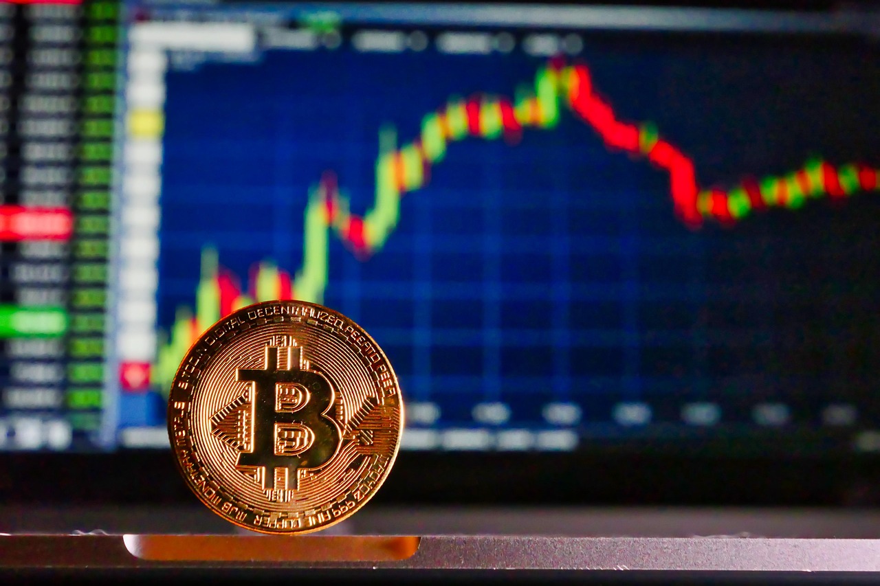 黄金再飙新高！数据：比特币通常在100~150天内跟进拉涨